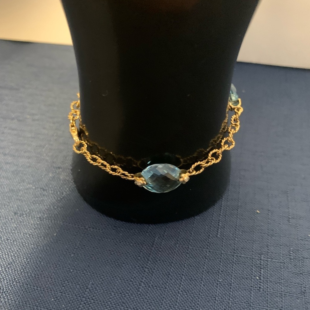 14K yellow gold w/blue topaz Bracelet
